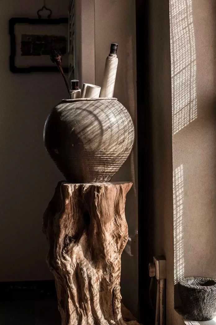 古代土陶罐與香柏樹根