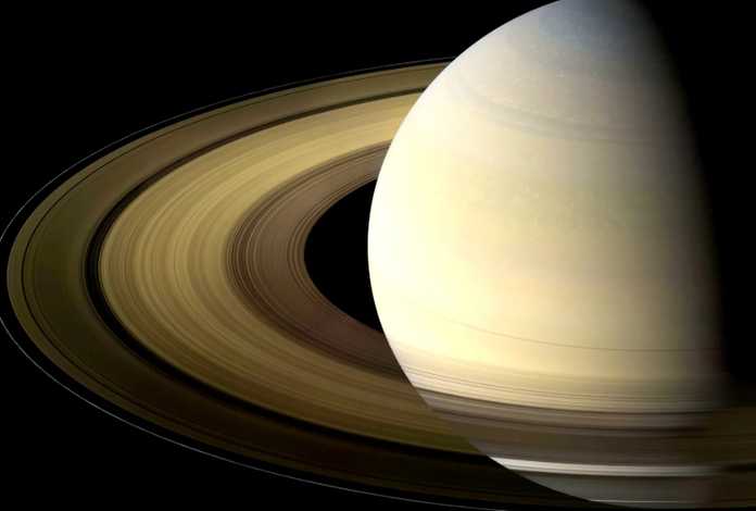 2135a28a8e8f21db270233eb782786ab306ed512 土星環上持續不斷的冰雨