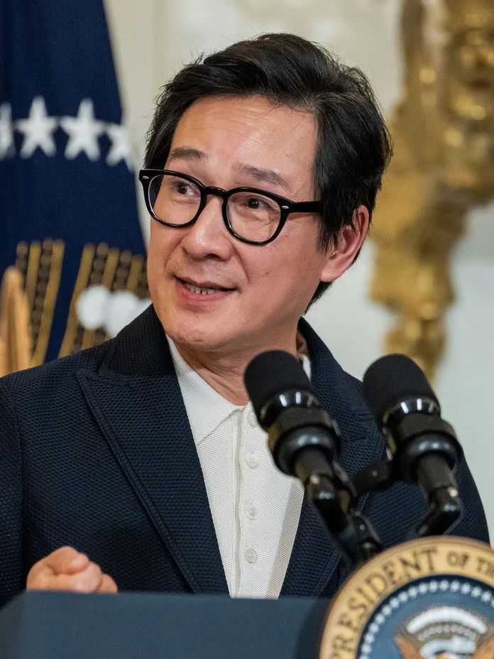 2992a60f2f72d40322900300c7d568b934cc37f6 關繼威,美國演員,華裔越南船民