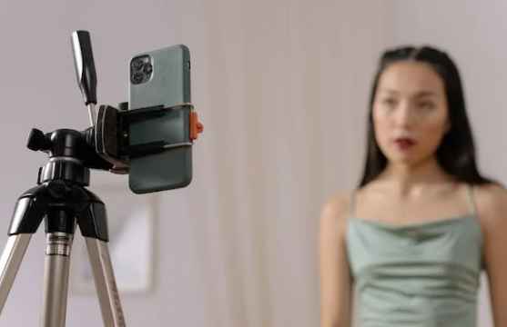 2f1b4f7bf083ba8cb9900204899153a9126c36cb 老羅東南飛,五里一徘徊