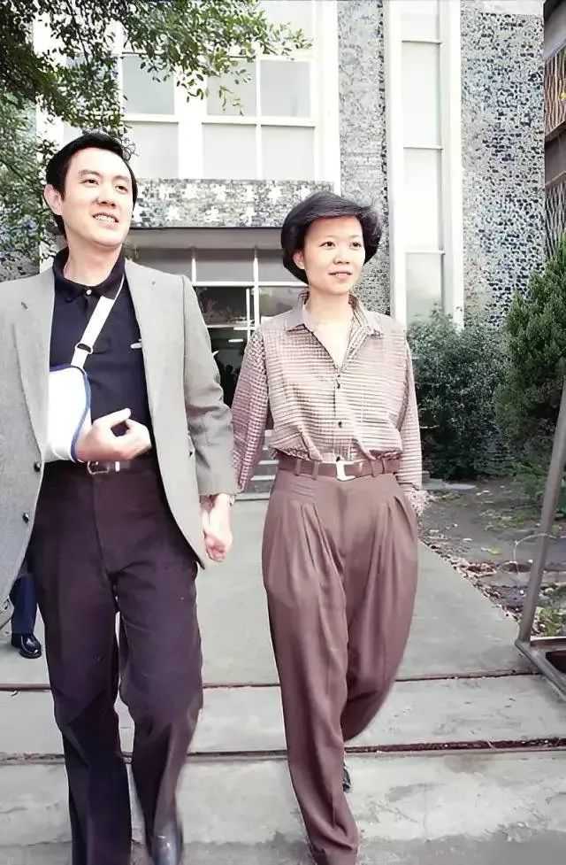 圖二十二，年輕的馬英九夫婦