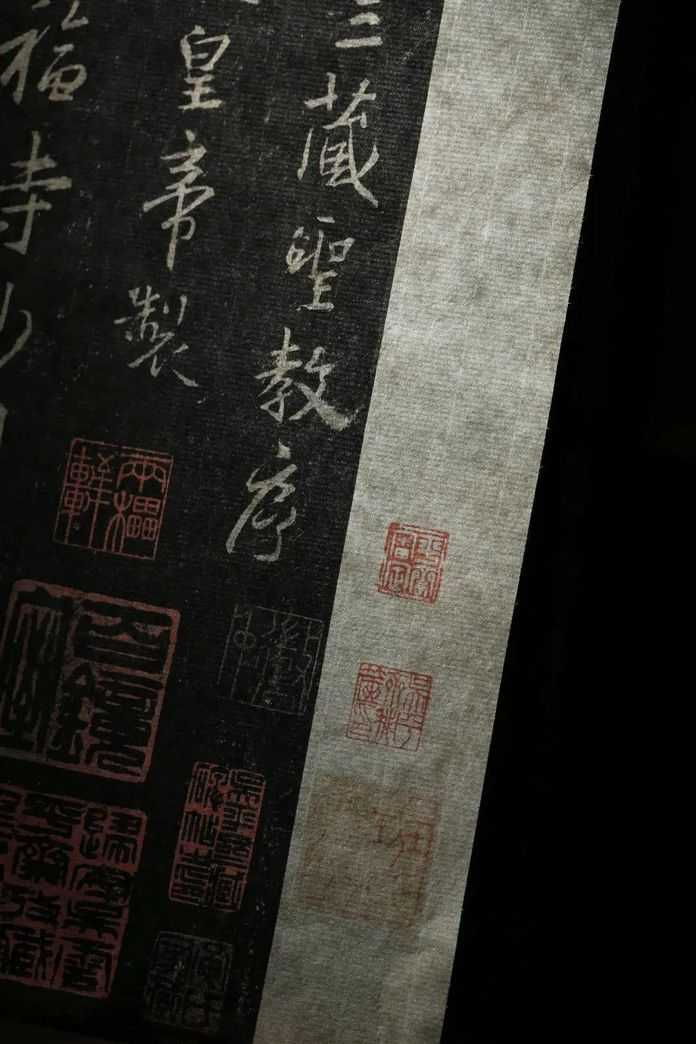 40f1d33f6d6cafaf11f1c0f64561d68f656522fe 燈影下看宣紙仿真複製贈品