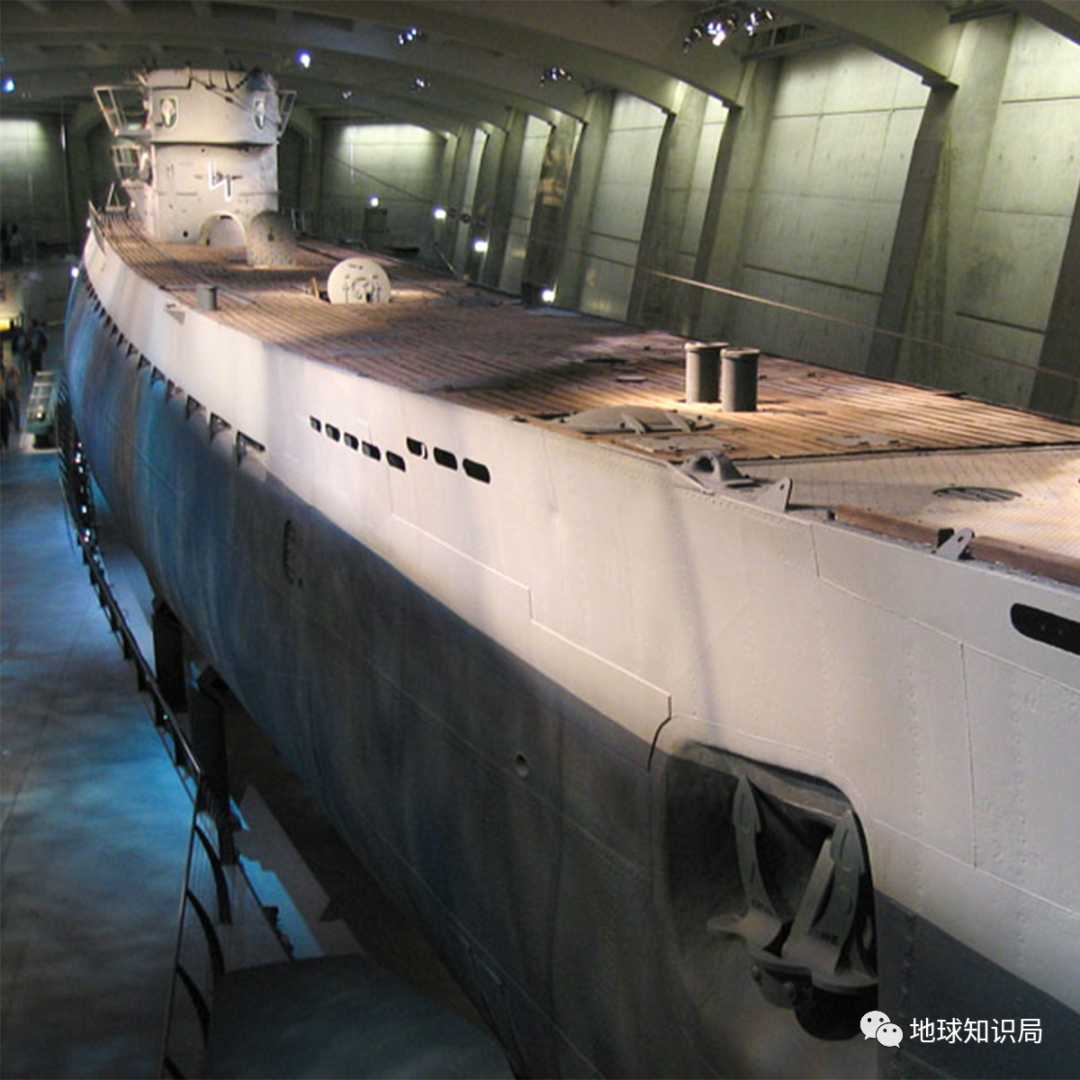 4c8aea4eb7d3e1a57c2cfe953a2d63f17b2e6b1e (U-505 , IXC型潛艇 圖:wiki)