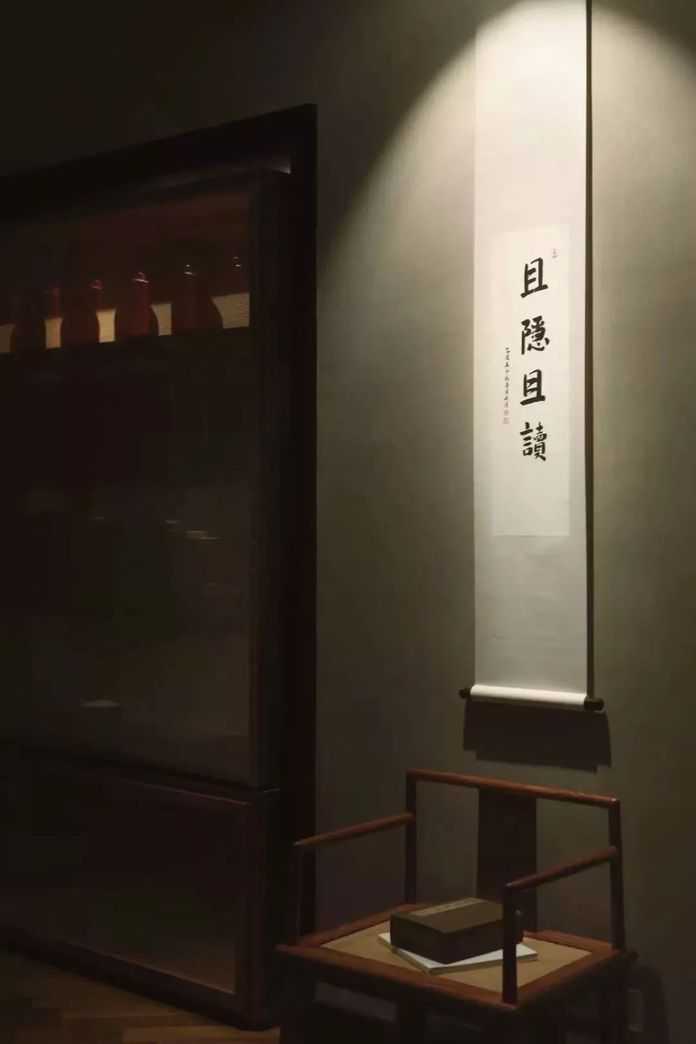 感受美，才能創造美審美，與智慧並存。