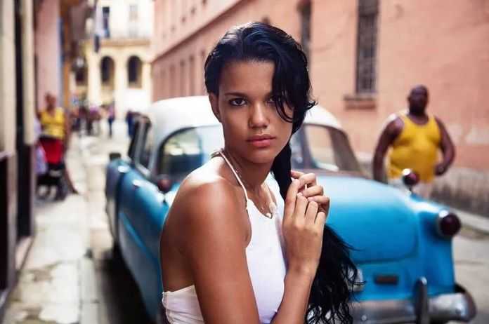 5222f8d86aec823e90198624ac81acb082d93f61 ©Mihaela Noroc