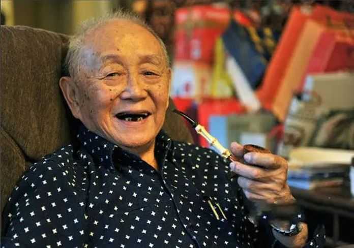 他辣評世界，娛樂人間