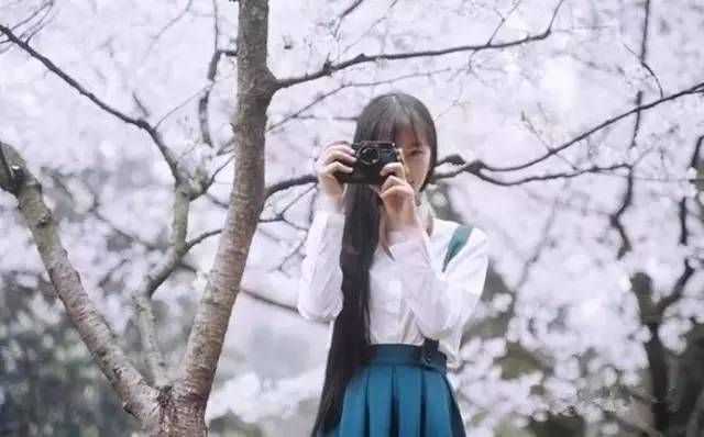 63e1fb21179a7e2dd860cac7a5929d2d1da2127c 第一招:拍側臉