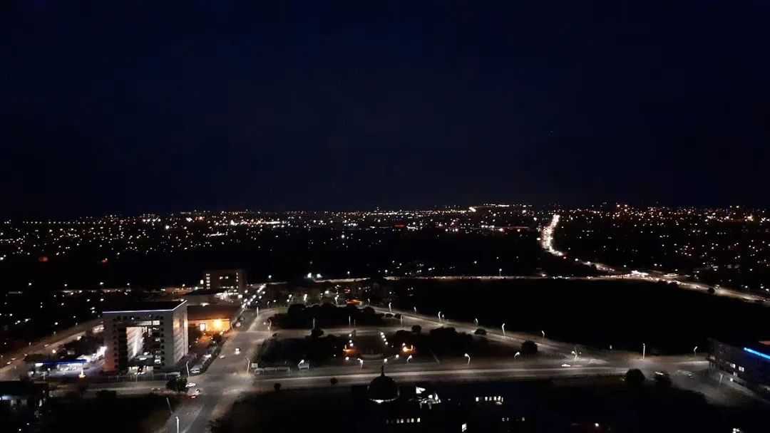 745074df4dab1eb4c05e3a9390746cb4262901d0 波札那首都夜景
