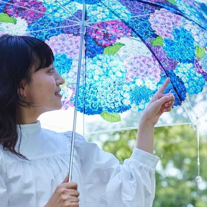 若是遇上雨天，密密麻麻的雨滴