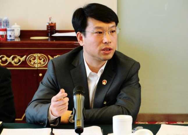 其實更早之前，方大集團也遇到過危機
