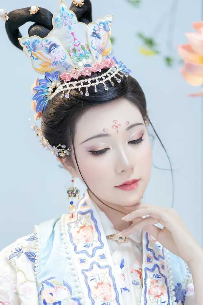 9f25aa5800076453e26aa8cd0375ed36ef282d2c 為了讓中國文化,具有更多可能,