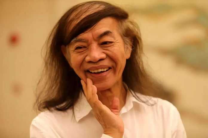 他天性孤傲
