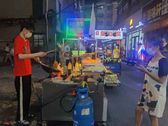 小朋哥的炒粉攤，作者拍攝
