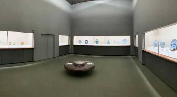 d247b8c8fbecde50148ebff1bc634efc49dee6ec 大阪市立東洋陶瓷美術館展廳
