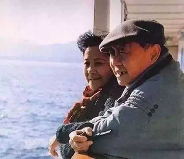 老年時的黃永玉夫妻