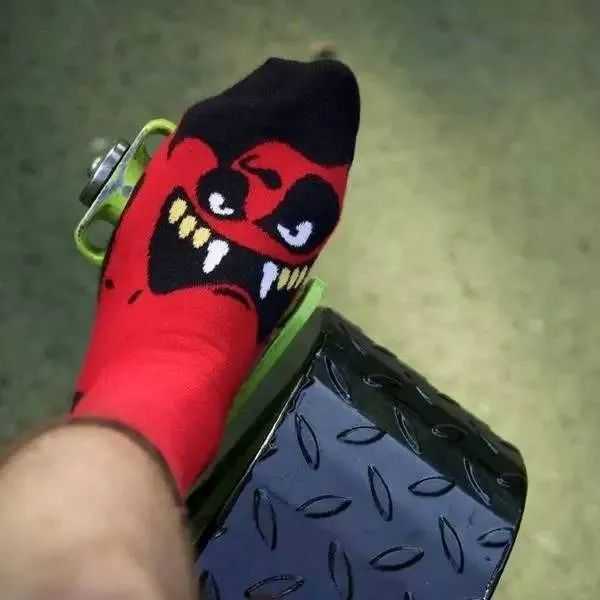哼哼，不舒服，要貼貼～