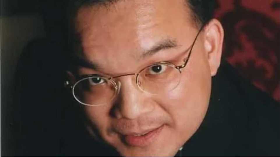 f015fba71f7e112a9839b1bc7be37955a978b351 Kenneth Law