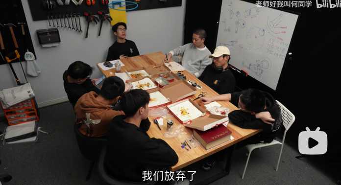 f8f351afb3fa7a74201a37db86ead23d34109276 最終放棄了製作機械式的「明快打字機」