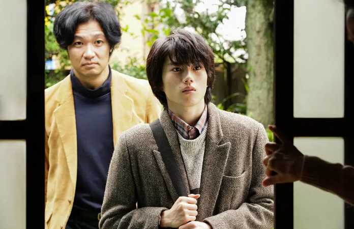 8f1c331b9803b35584ea04f873cc9ac5f06a39a6 的男人,兩人一起行動