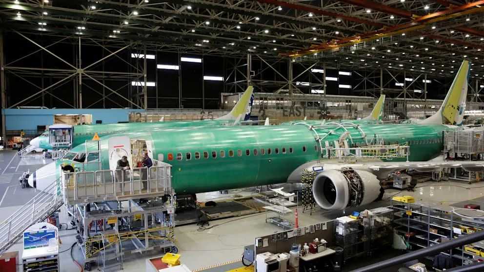 737  MAX