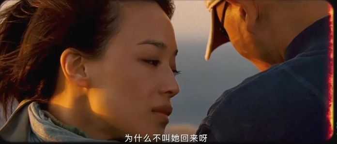 秦奮和笑笑的故事，相當於是故事主線
