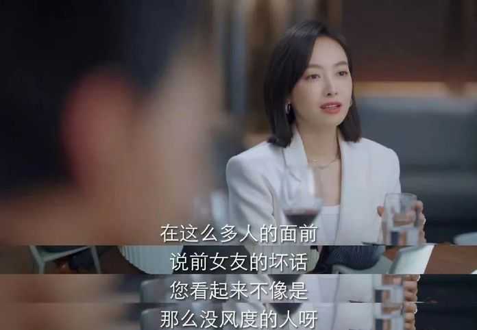 之後更是發揮甲方爸爸的優勢