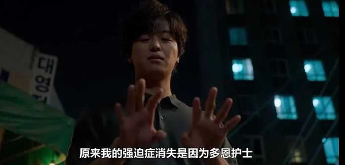 be16adde79b33b4f5e93aac4348ad5e80fcbb1b7 小趙向好友宣佈:自己終於墜入愛河了