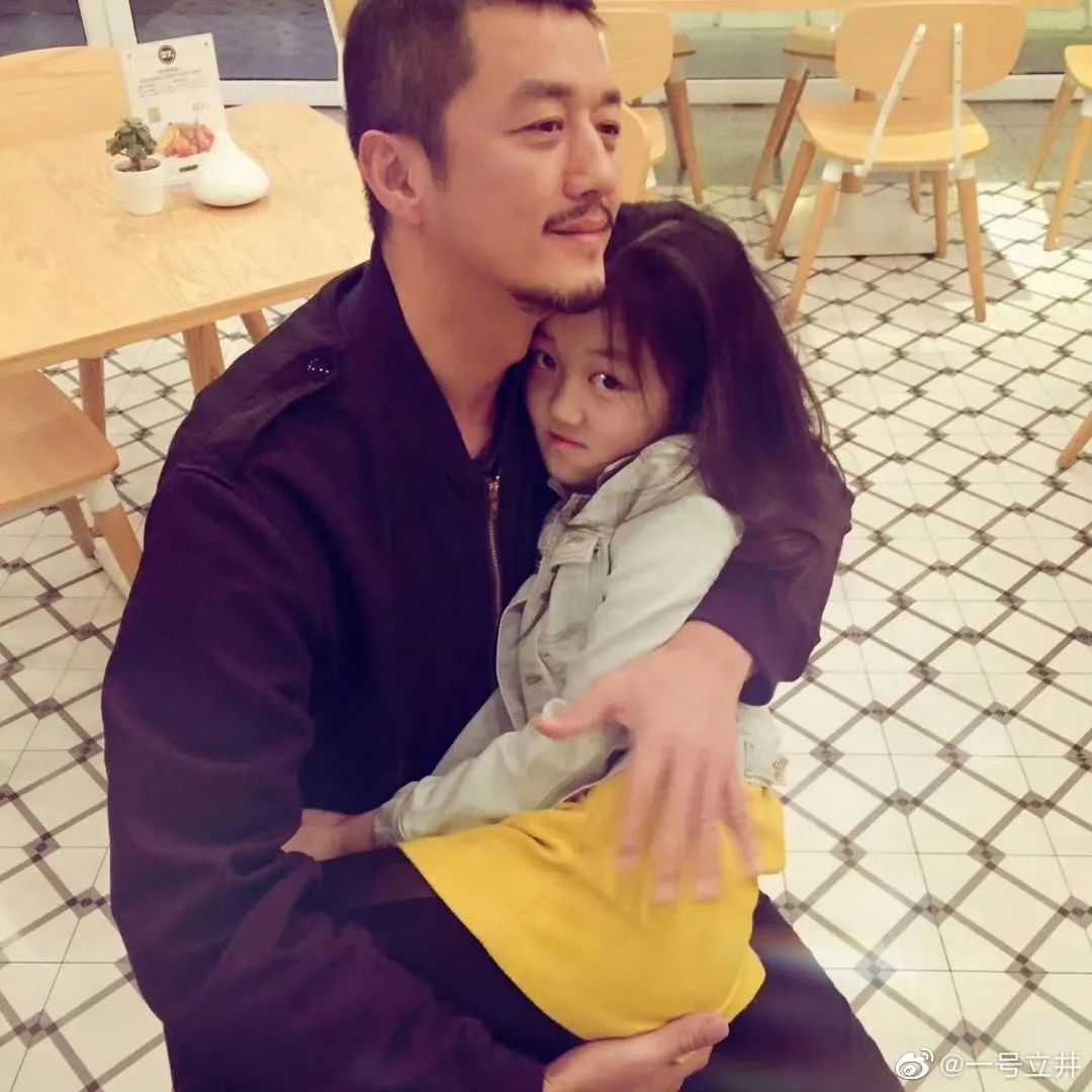 李亞鵬與女兒李嫣