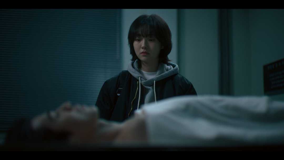 e88c0167533572ef911d76721e5c651a8c348ab8 叔叔的死也成了整部劇最重要的一個節點