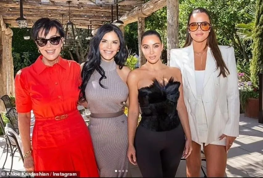 c_pic_172684560712442_type_2_size_853_148_end