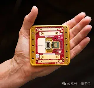 32cde21a5c9ae7e43f43867c8278428a 手掌大小芯片碾压全球算力!微软量子计算突破,构建全新物质状态