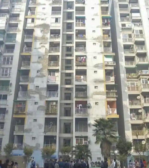 印度三姐妹为韩流跳9楼:断网后她们写下“死亡比挨打更好” 印度三姐妹为韩流跳9楼:断网后她们写下“死亡比挨打更好”