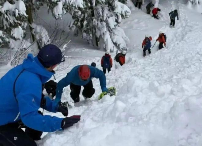 27死290伤!日本遭“世纪暴雪”突袭,9000人困机场,使馆深夜发紧急提醒 27死290伤!日本遭“世纪暴雪”突袭,9000人困机场,使馆深夜发紧急提醒