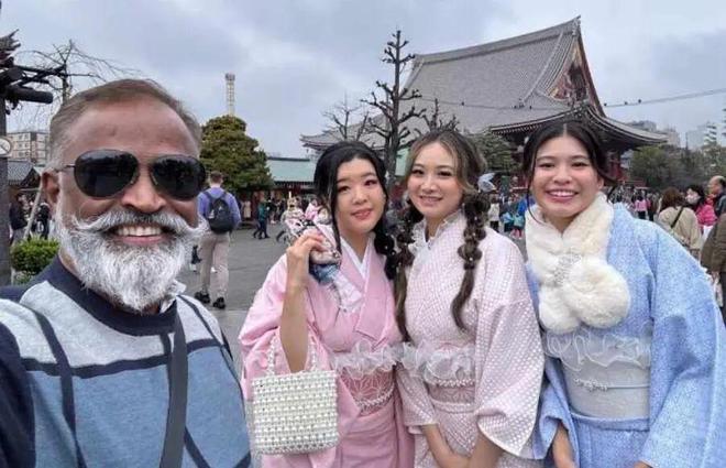 日本迎印度游客翻车?机舱成水帘洞,大堂变候机厅,文化冲突藏不住了 日本迎印度游客翻车?机舱成水帘洞,大堂变候机厅,文化冲突藏不住了