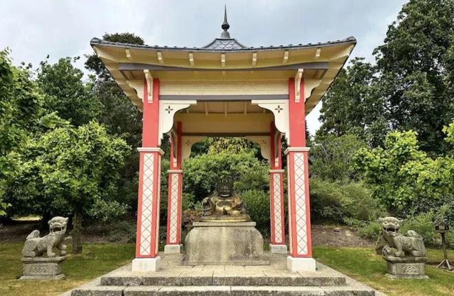 刷了30年王室油漆的他,倒在最后一次“不被需要”之后 刷了30年王室油漆的他,倒在最后一次“不被需要”之后