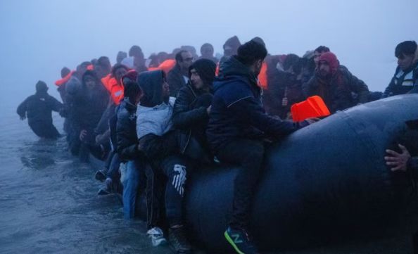 砸4.6亿拦偷渡却死伤翻倍?英国这波“神操作”把移民逼上绝路 砸4.6亿拦偷渡却死伤翻倍?英国这波“神操作”把移民逼上绝路