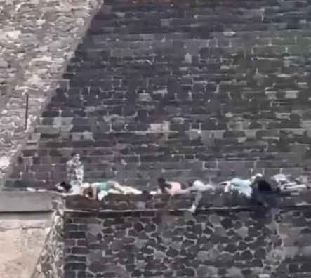 墨西哥月亮金字塔突发血案!1死13伤,遇难者身份引关注 墨西哥月亮金字塔突发血案!1死13伤,遇难者身份引关注